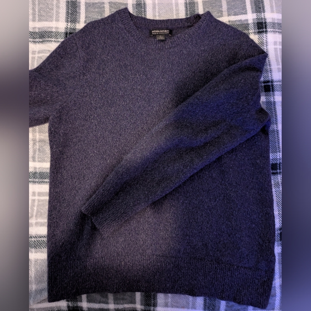 Banana Republic Cashmere Crew-Neck Sweater